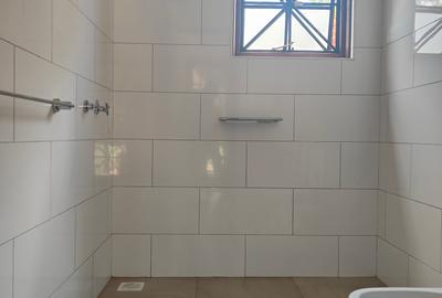 5 Bed House with En Suite at Bongani