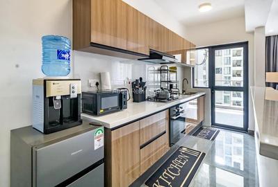 Serviced 2 Bed Apartment with En Suite in Riverside - 2