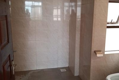 3 Bed Apartment with En Suite at Parklands Road - 4