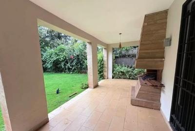 5 Bed Townhouse with En Suite in Lavington - 3