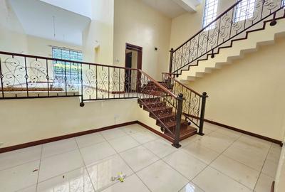 5 Bed House with En Suite in Kyuna