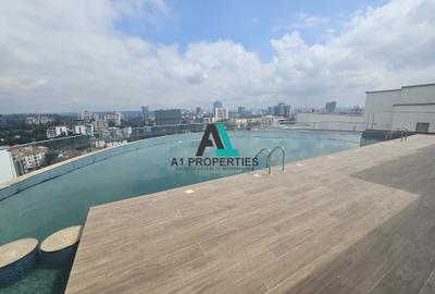 3 Bed Apartment with En Suite in Riverside