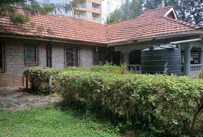 3,500 ft² Commercial Property with Service Charge Included in Lavington