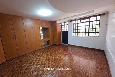 5 Bed House with Staff Quarters in Runda - 4