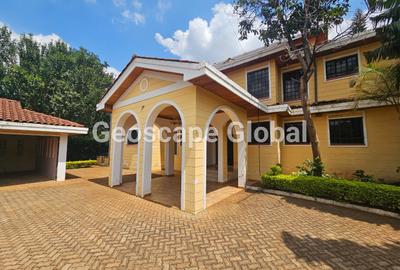 4 Bed House with En Suite in Runda