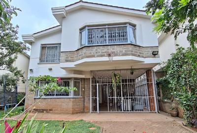 5 Bed Townhouse with En Suite at Brookside Drive