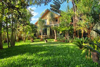 3 Bed House with En Suite in Nyari