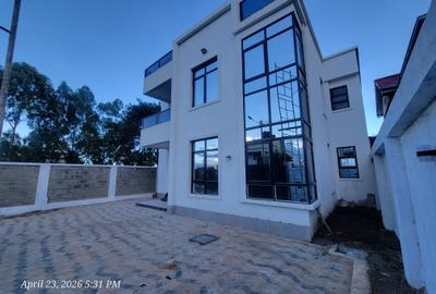 4 Bed House with En Suite at Kenyatta Road - 2