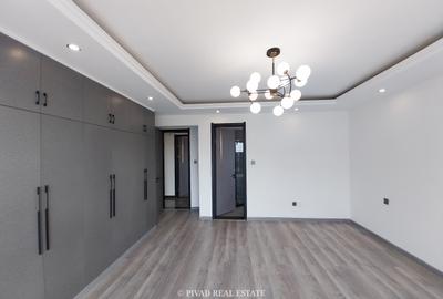 3 Bed Apartment with En Suite in Kileleshwa