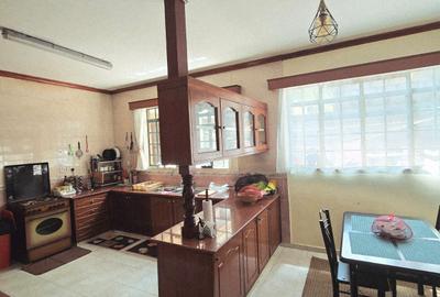 4 Bed Townhouse with En Suite in Spring Valley - 3