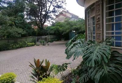 7 Bed House with En Suite at Kilimani