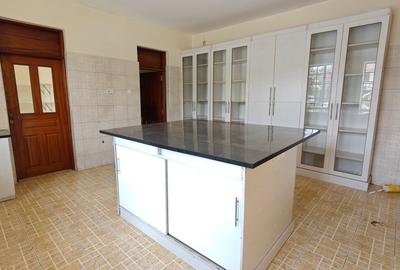 4 Bed House with En Suite in Karen