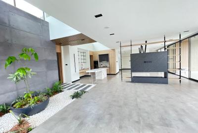 5 Bed Townhouse with En Suite in Lavington