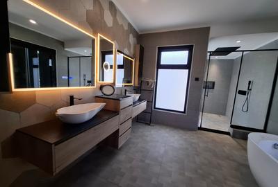4 Bed Townhouse with En Suite in Lavington