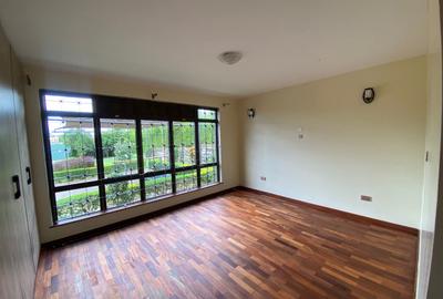 5 Bed Townhouse with En Suite at Runda Drive - 2