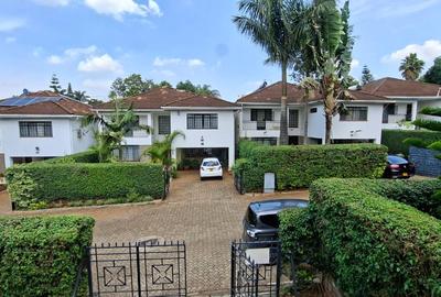 4 Bed Townhouse with En Suite in Spring Valley
