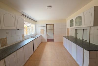4 Bed House with En Suite at Runda Evergreen
