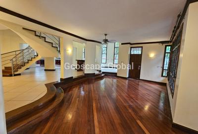 4 Bed Villa with En Suite in Spring Valley - 2