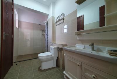 4 Bed Apartment with En Suite in General Mathenge - 4