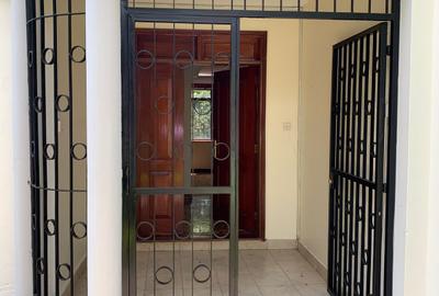 4 Bed Townhouse with En Suite in Westlands Area - 4