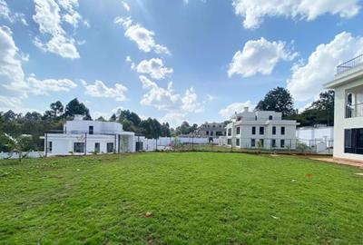 6 Bed Townhouse with En Suite in Westlands Area