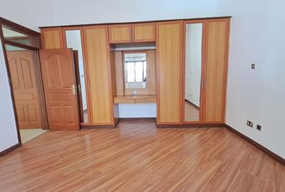 4 Bed Townhouse with En Suite in Westlands Area - 4