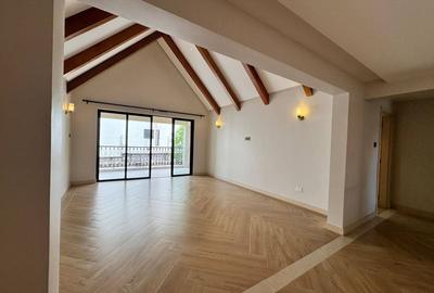 5 Bed Townhouse with En Suite in Lavington - 4