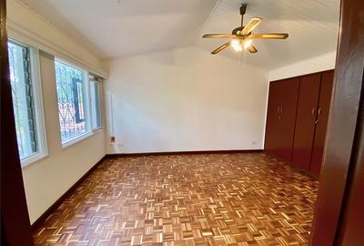 4 Bed Townhouse with En Suite in Muthaiga - 2