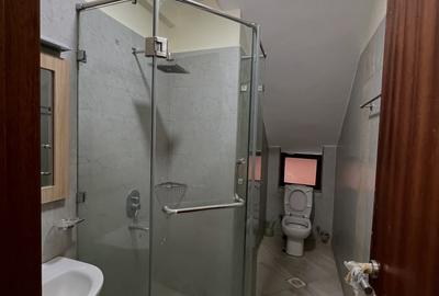 5 Bed Townhouse with En Suite in Lavington - 3