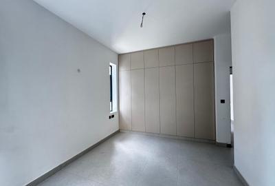 2 Bed Apartment with En Suite in Brookside - 4