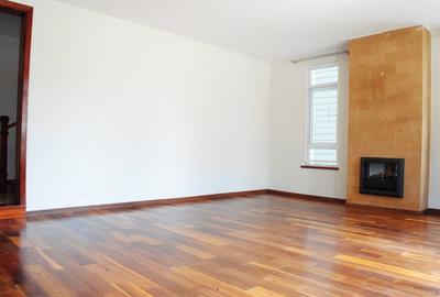 5 Bed Townhouse with En Suite at Amboseli Rd - 4