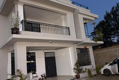 5 Bed House with En Suite at Kibiku