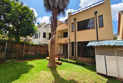 5 Bed Townhouse with En Suite at Lavington Green - 3