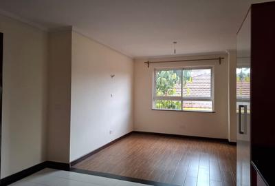 3 Bed Apartment with En Suite at Brookside Drive