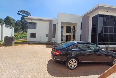 6 Bed Townhouse with En Suite in Lower Kabete