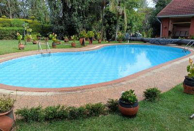 4 Bed House with En Suite at Old Runda