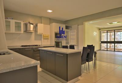 3 Bed Apartment with En Suite in Westlands Area - 4