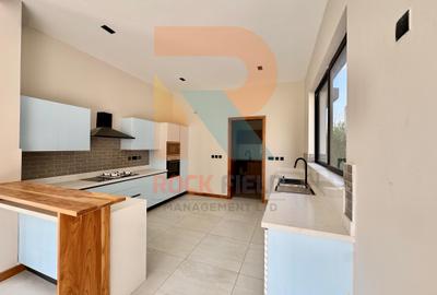 4 Bed Townhouse with En Suite in Loresho - 4