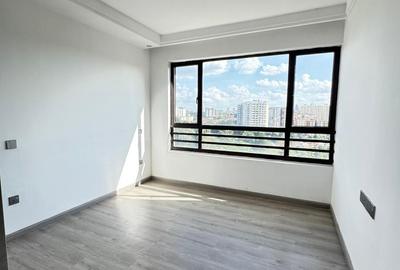 3 Bed Apartment with En Suite in Riverside - 3