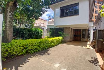 4 Bed Townhouse with En Suite at Mbaazi Avenue - 2