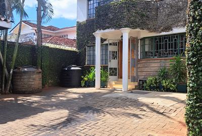 5 Bed Townhouse with Staff Quarters in Kileleshwa - 2