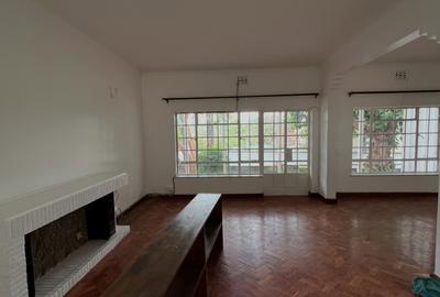 3 Bed House with En Suite at Lavington Green - 4