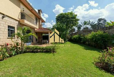 5 Bed Apartment with En Suite at Dennis Pritt - 2