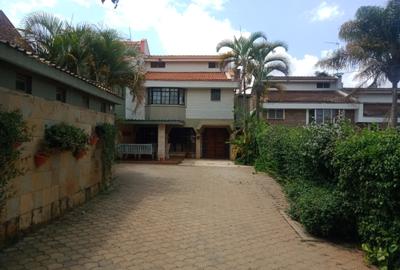 4 Bed Townhouse with En Suite at Waiyaki Way