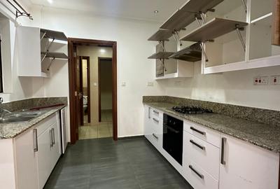 2 Bed Apartment with En Suite in Westlands Area - 4