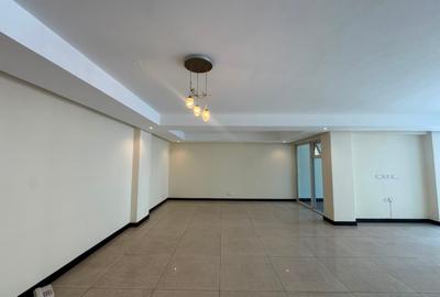 3 Bed Apartment with En Suite in Riverside - 3