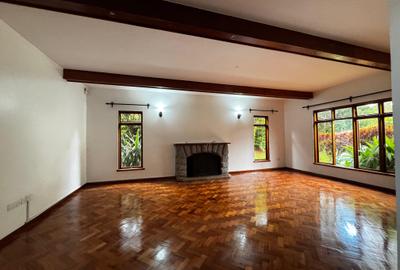 5 Bed Townhouse with En Suite in Karen - 2