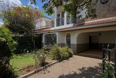 4 Bed Townhouse with En Suite in Lavington