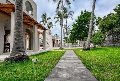 4 Bed House with En Suite in Watamu