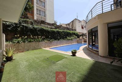 1 Bed Apartment with En Suite at Lantana Road
